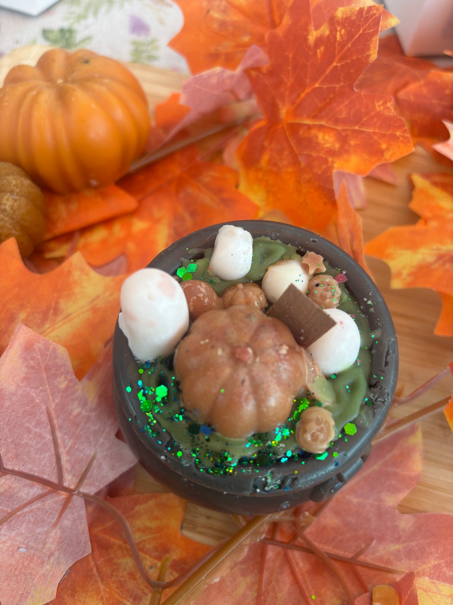 Cauldron candle, pumpkin spice scent. Autumn Decoration | Fall Witchy Halloween candle crackling wick