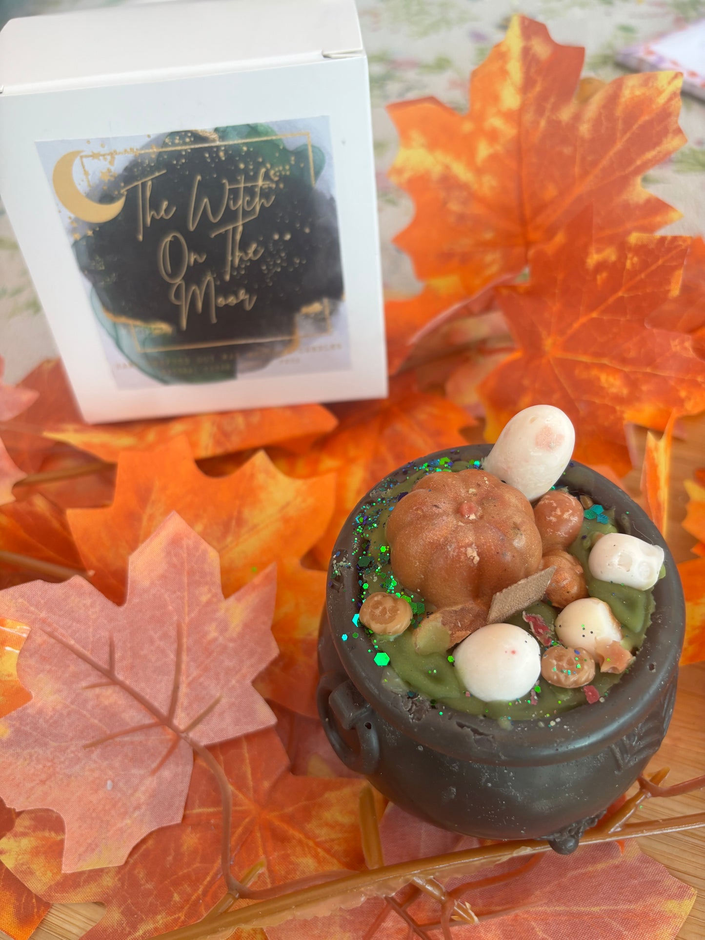Cauldron candle, pumpkin spice scent. Autumn Decoration | Fall Witchy Halloween candle crackling wick