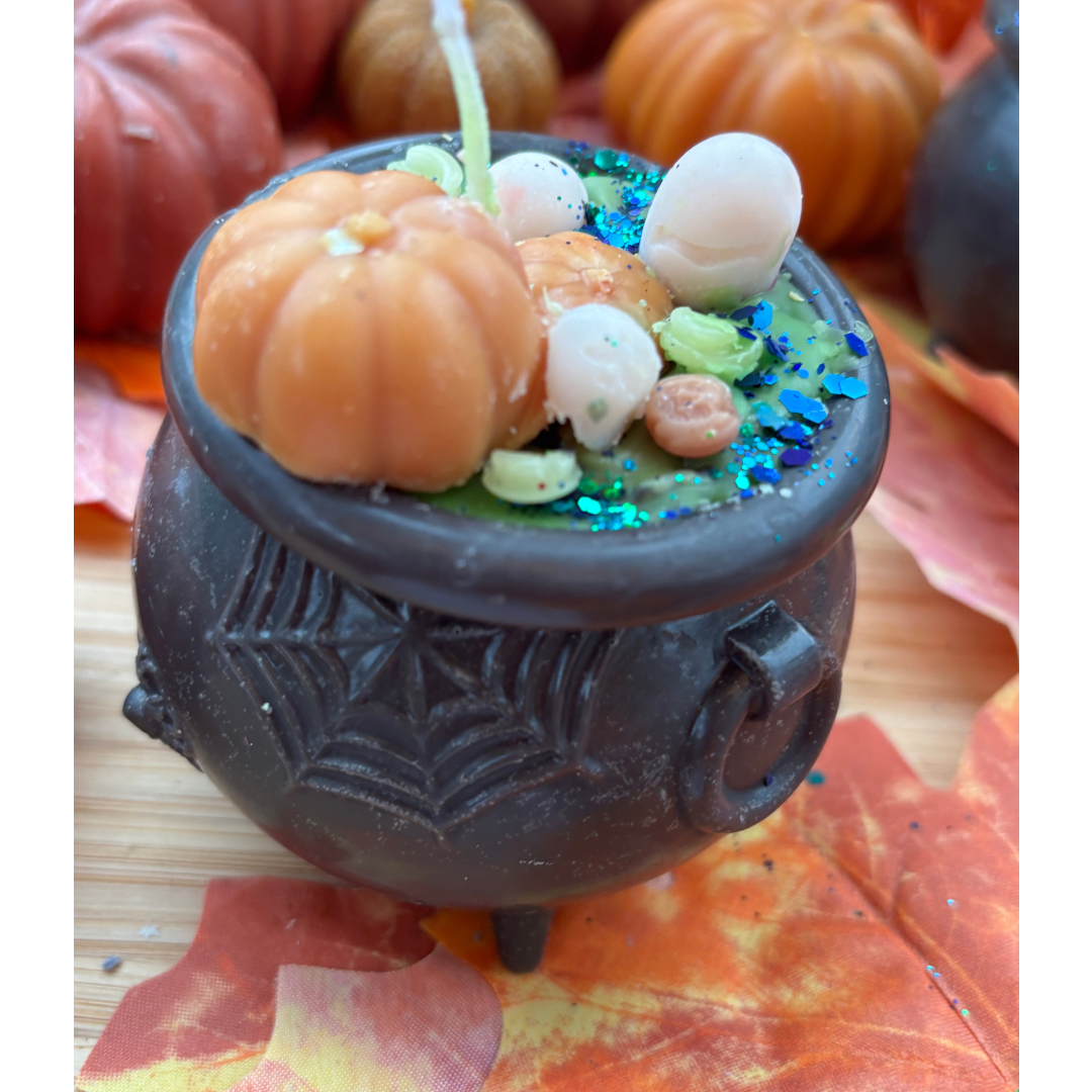 Cauldron candle, pumpkin spice scent. Autumn Decoration | Fall Witchy Halloween candle crackling wick